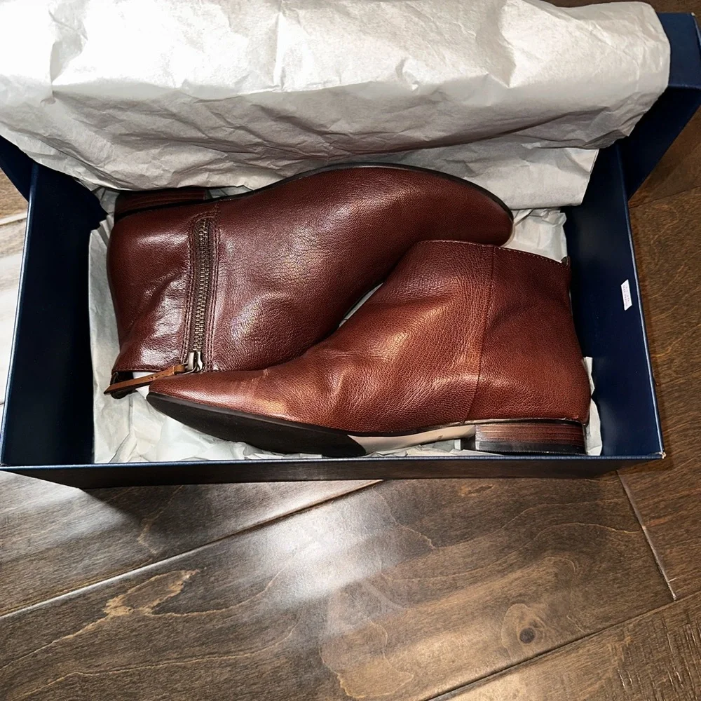 Cole Haan Belmont Leather Ankle Boot Chestnut Brown Minimalist Everyday Size 7.5